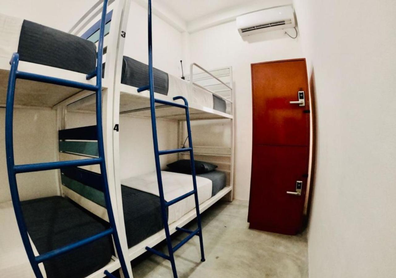 Hangover Hostels Arugam Bay Buitenkant foto
