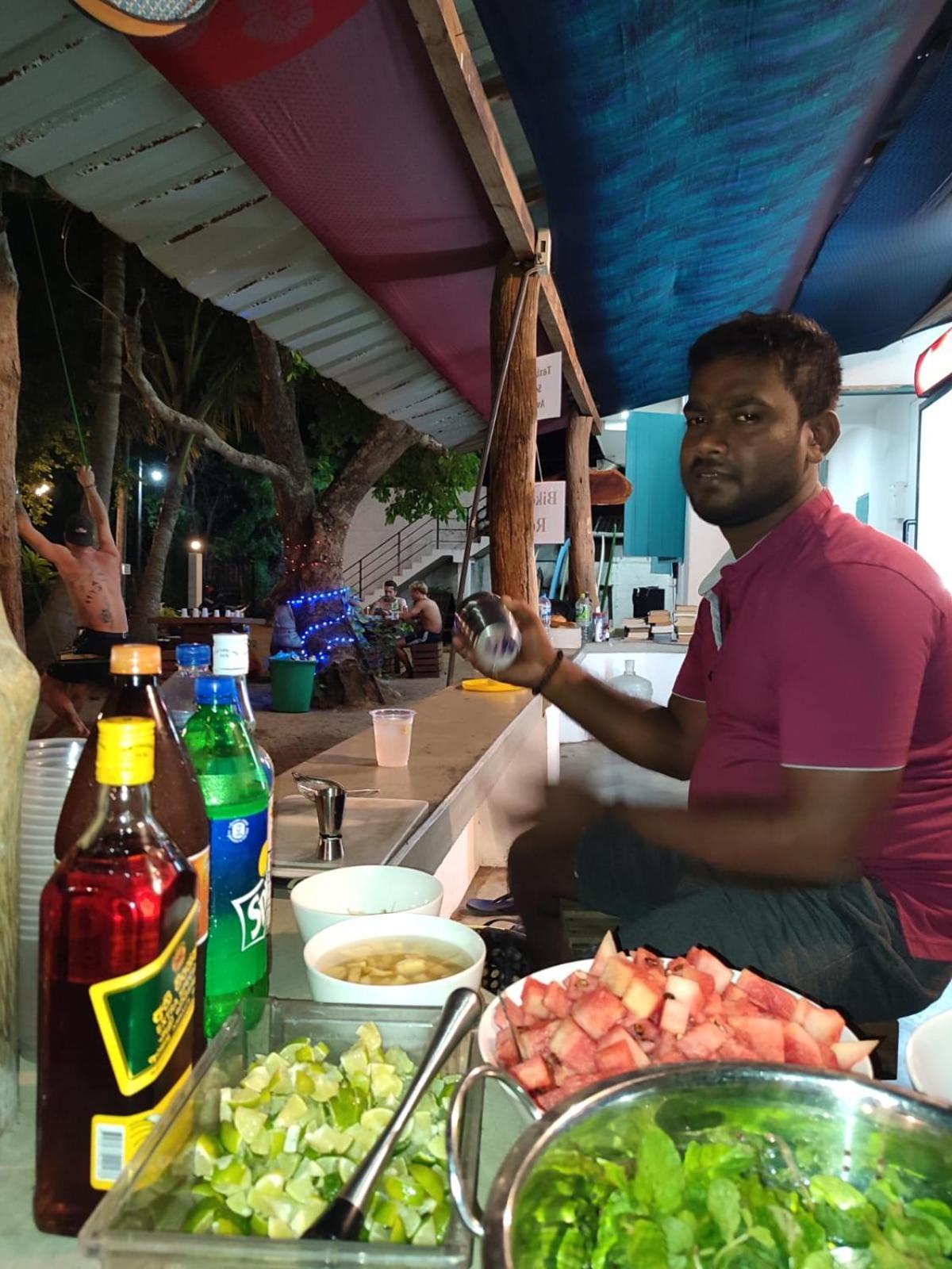 Hangover Hostels Arugam Bay Buitenkant foto
